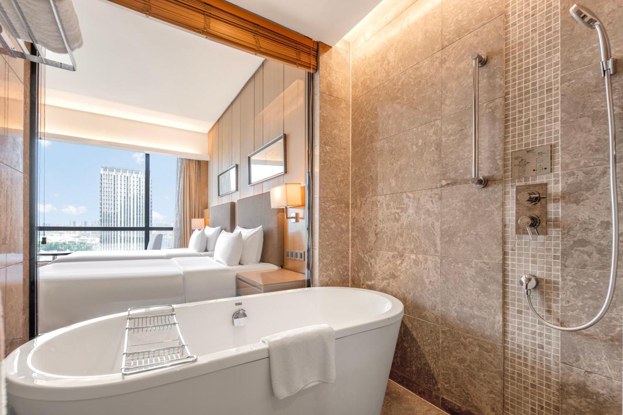 Отель Wyndam Xuzhou East Экстерьер фото