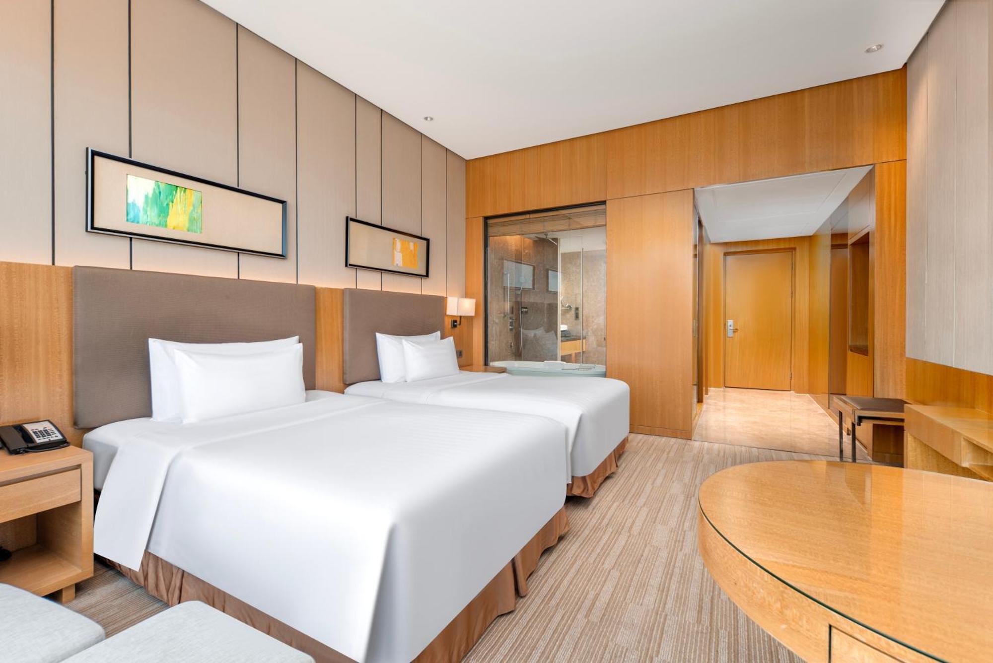 Отель Wyndam Xuzhou East Экстерьер фото